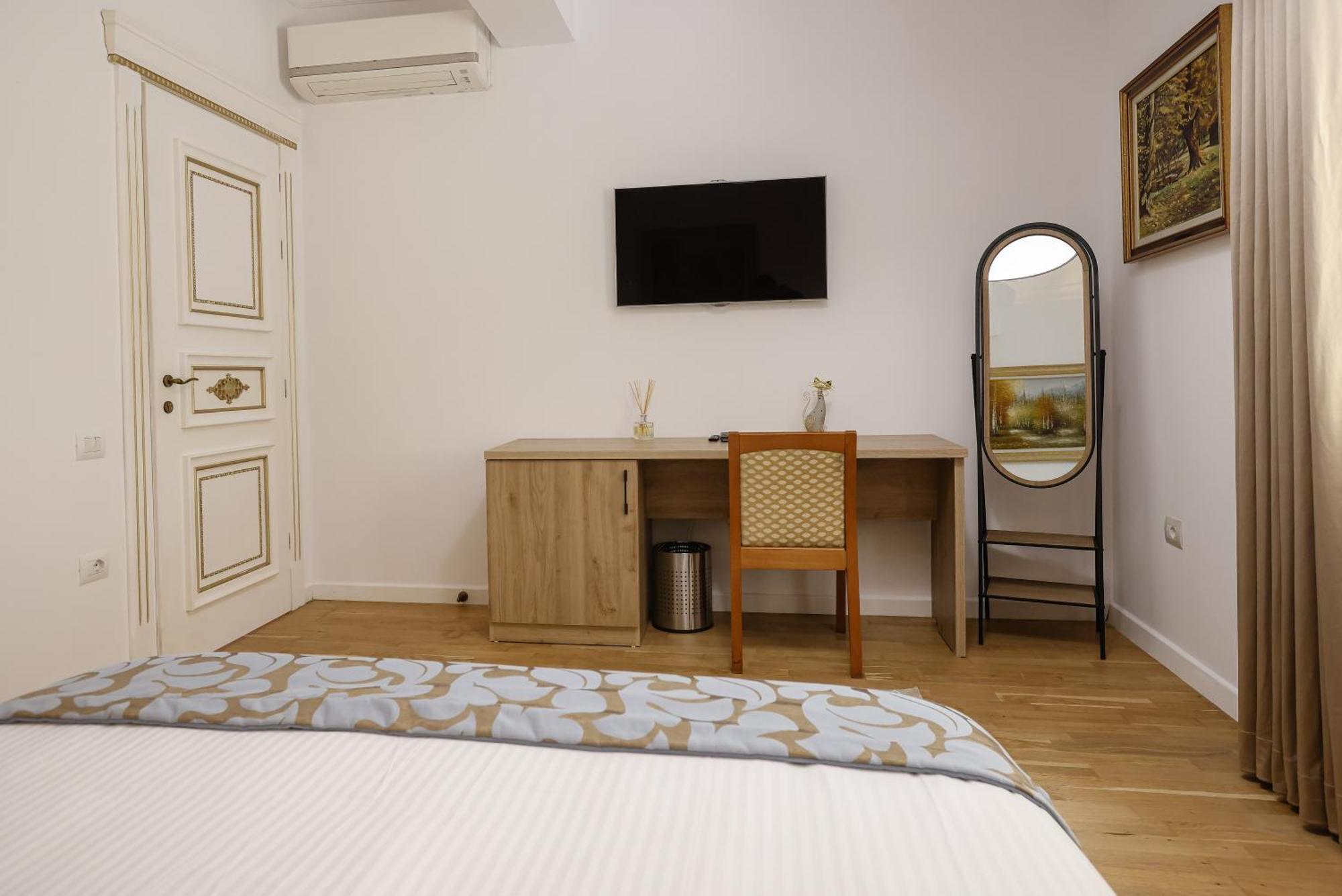 Vila Ferdinand Modern Rooms In Tirana'S Center Δωμάτιο φωτογραφία