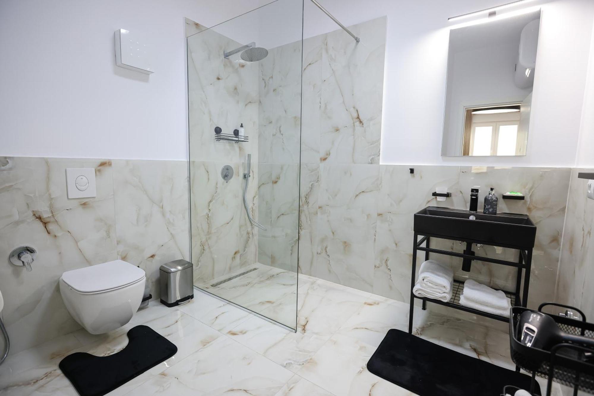 Vila Ferdinand Modern Rooms In Tirana'S Center Δωμάτιο φωτογραφία